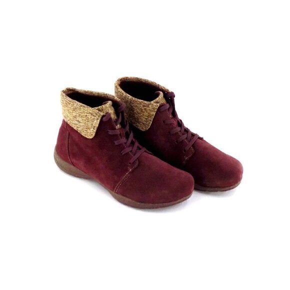 Clarks Suede Ankle Boots Size 9.5 Red Burgundy Sock Collar Lace Up - Picture 5 of 7